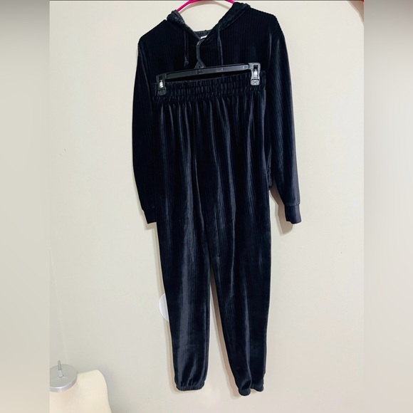No Boundaries Black Juniors Top & Joggers Velour Set, 2-Piece Size Small - Picture 1 of 8